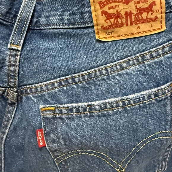 Levi 501 shorts - Picture 3 of 6